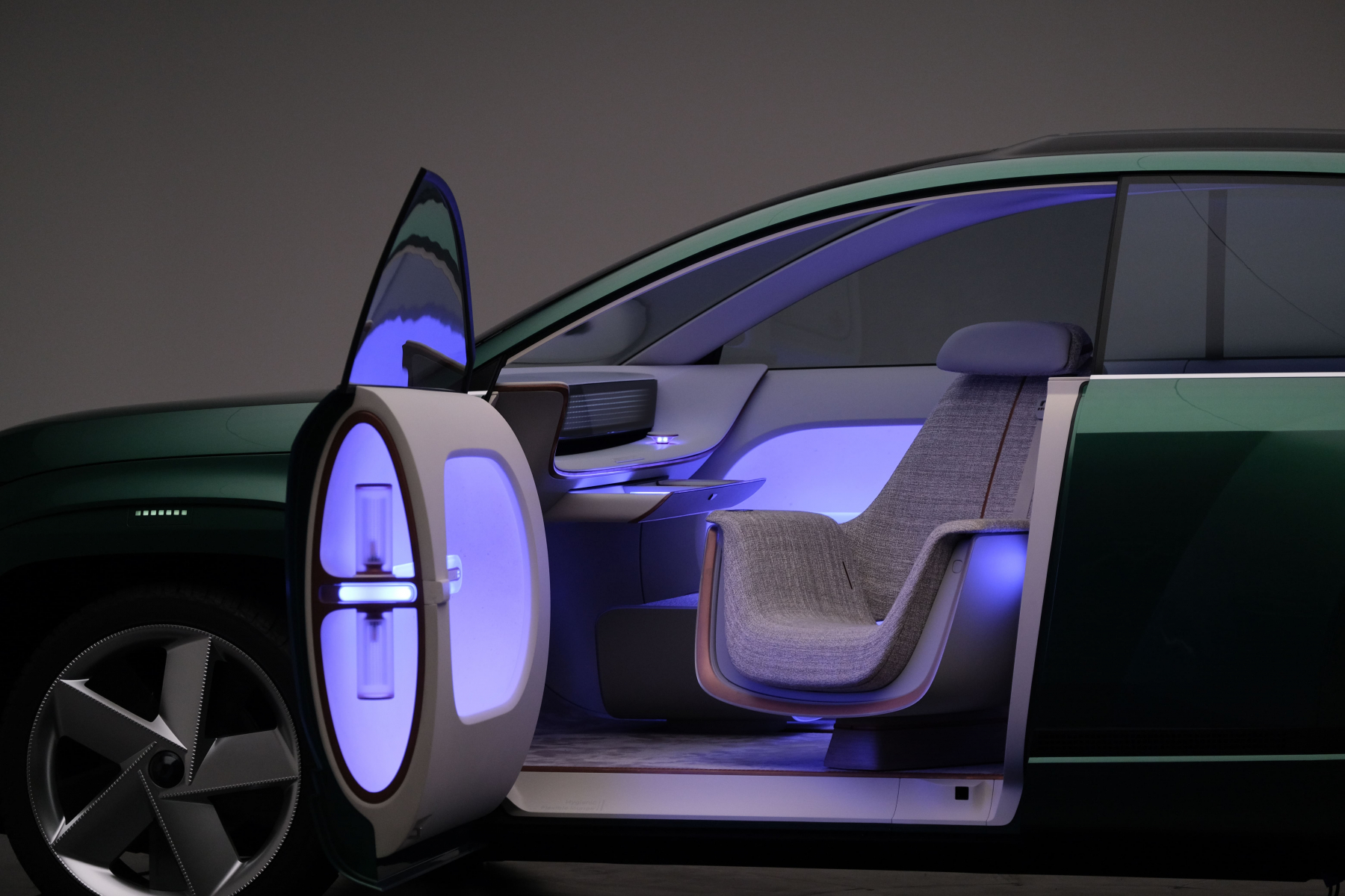 Hyundai Motor представила концепт SEVEN – позасегментний позашляховик бренду IONIQ. | ТОВ «АлексСхід» - фото 15